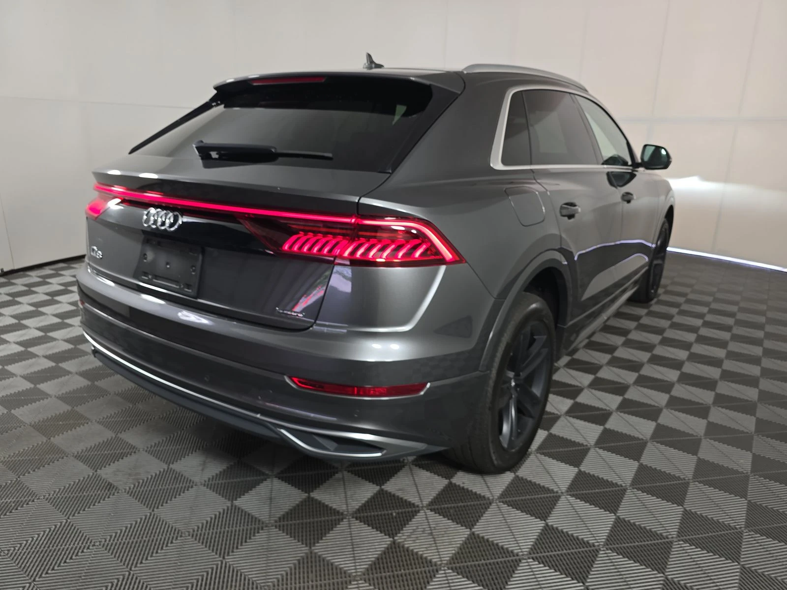 Audi Q8 PREMIUM - изображение 3