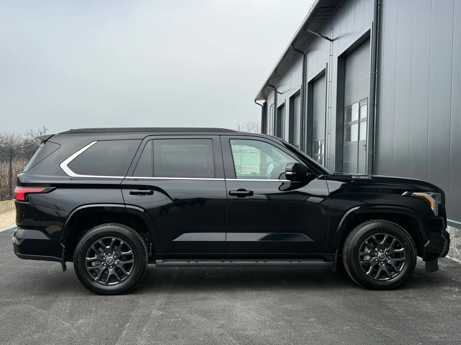 Toyota Sequoia I force, 3.5 HIBRID - изображение 10