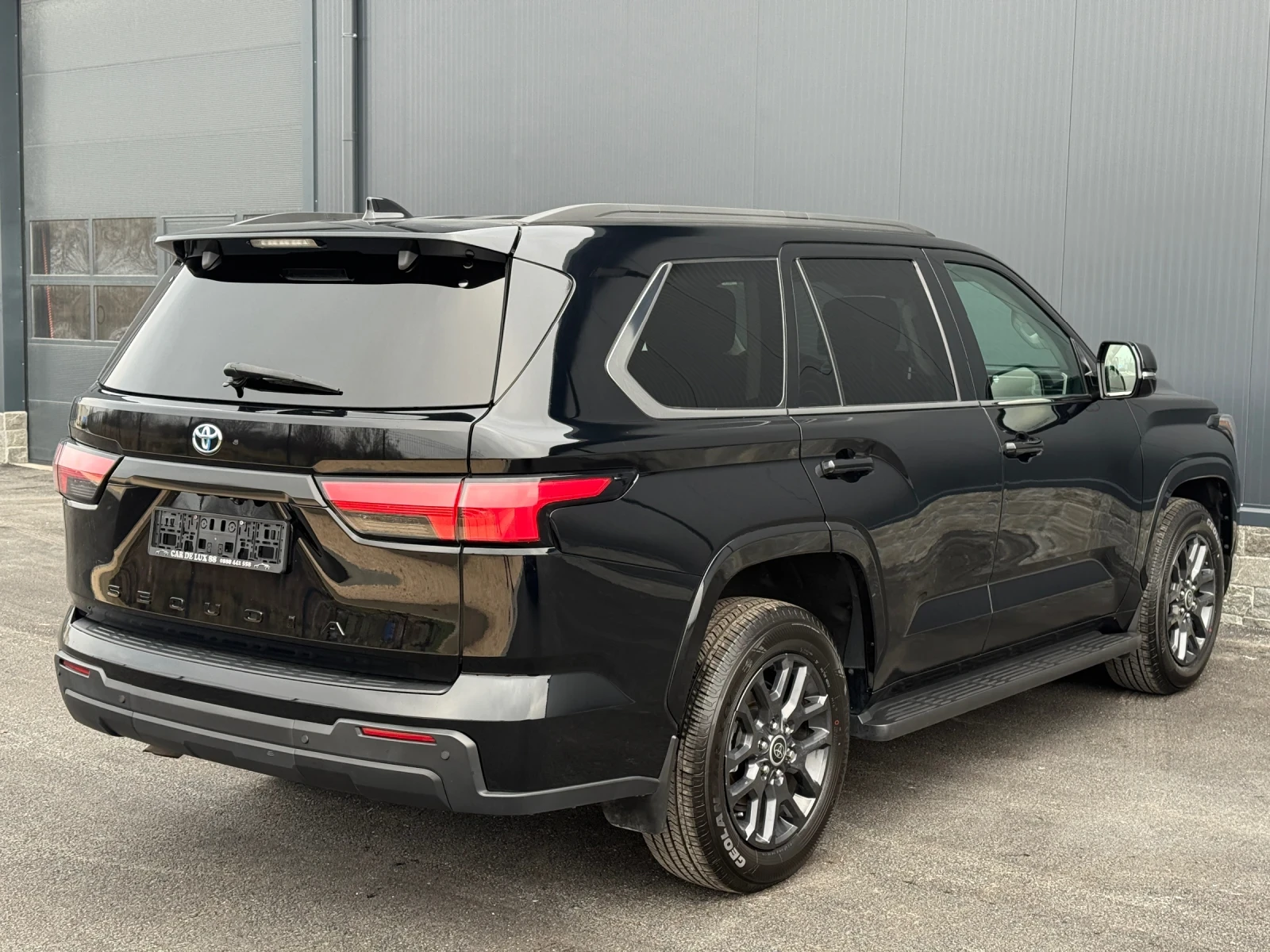 Toyota Sequoia I force, 3.5 HIBRID - изображение 7