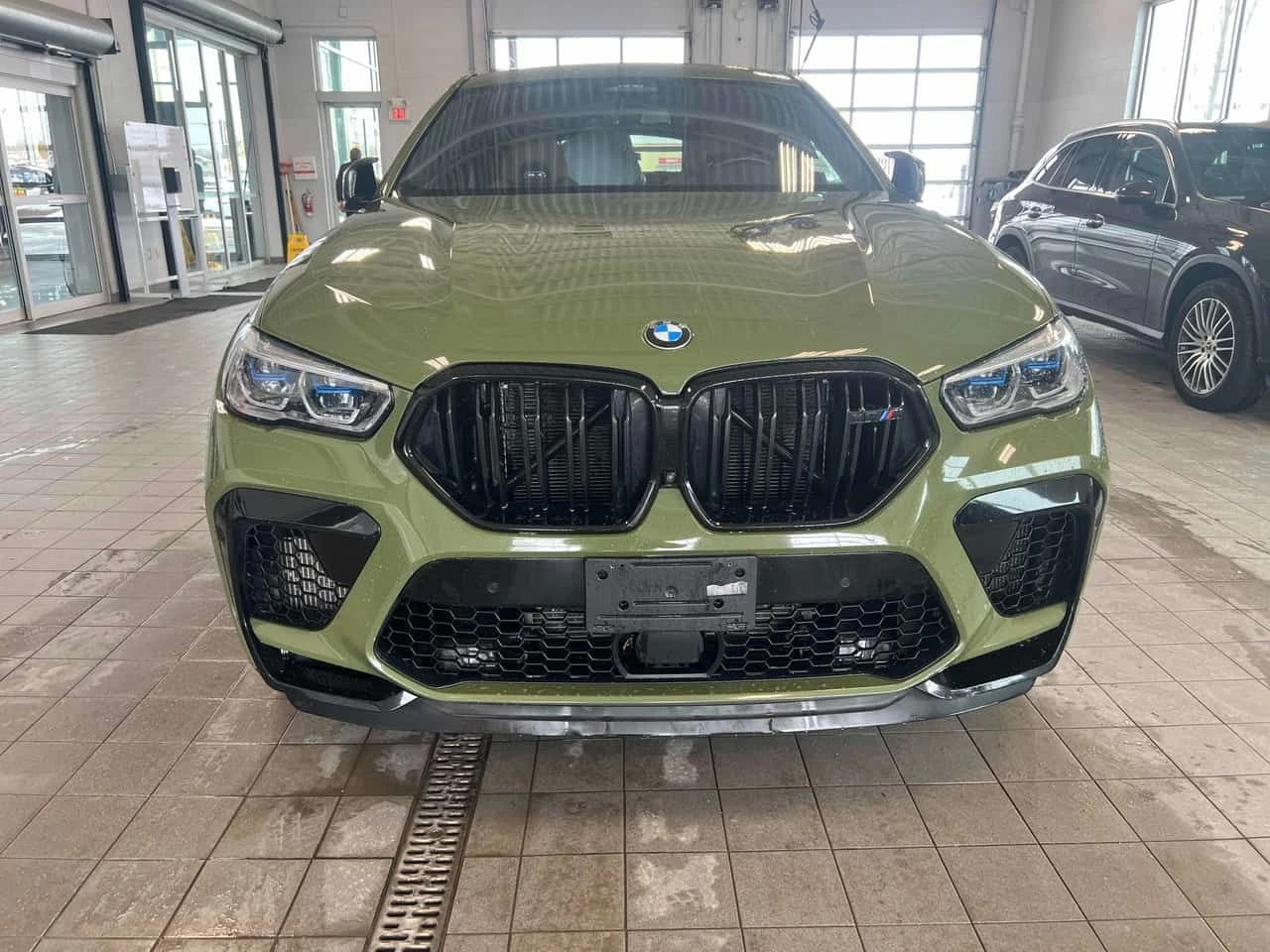 BMW X6 Competition * ГЛАВНО ПРЕДСТАВИТЕЛСТВО НА MERCEDES, снимка 2 - Автомобили и джипове - 54723777