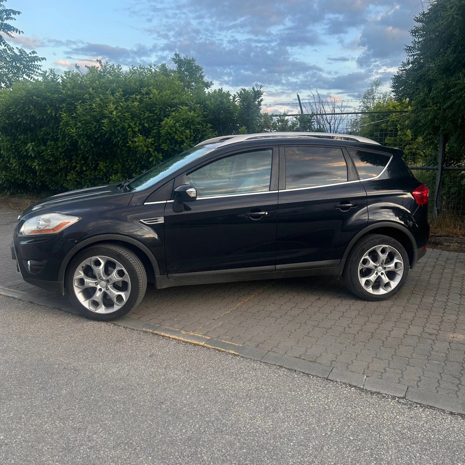 Ford Kuga Individual 4x4, снимка 6 - Автомобили и джипове - 54838336