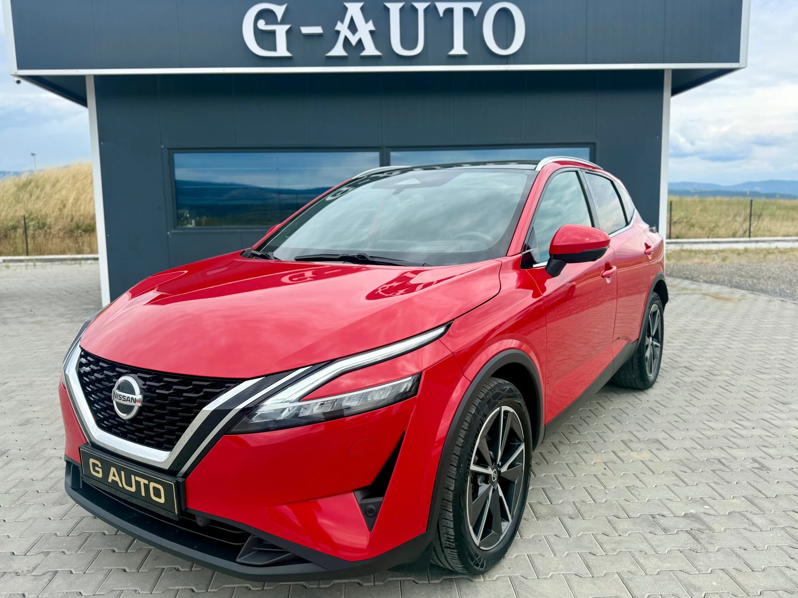 Nissan Qashqai 1.3 DiG Tekna + 157 ks Собствен лизинг !!!