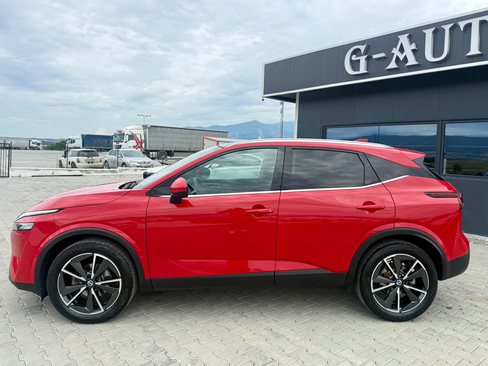 Nissan Qashqai 1.3 DiG Tekna + 157 ks Собствен лизинг !!!, снимка 8 - Автомобили и джипове - 55139769