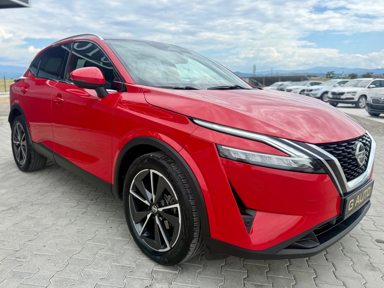 Nissan Qashqai 1.3 DiG Tekna + 157 ks Собствен лизинг !!!, снимка 3 - Автомобили и джипове - 55139769