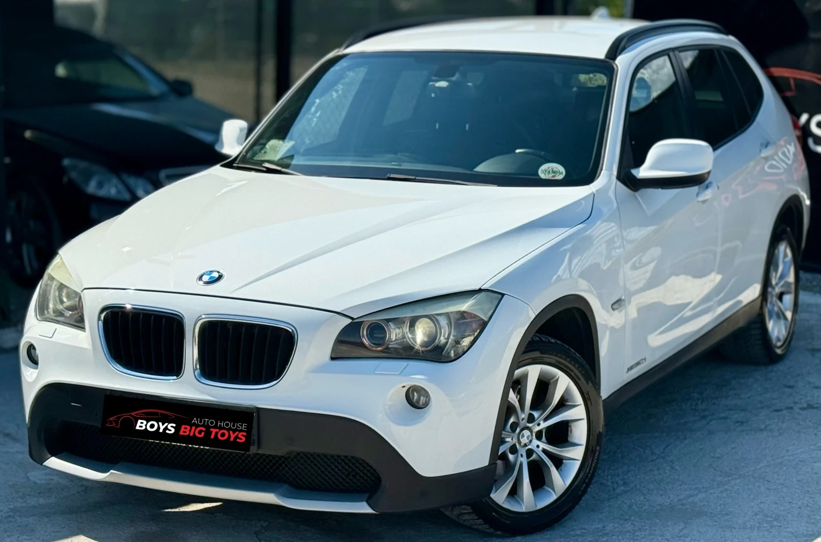 BMW X1 БялаПерла* 2.0D* Автоматик* NAVI* Автопилот* X-dri, снимка 2 - Автомобили и джипове - 55178679