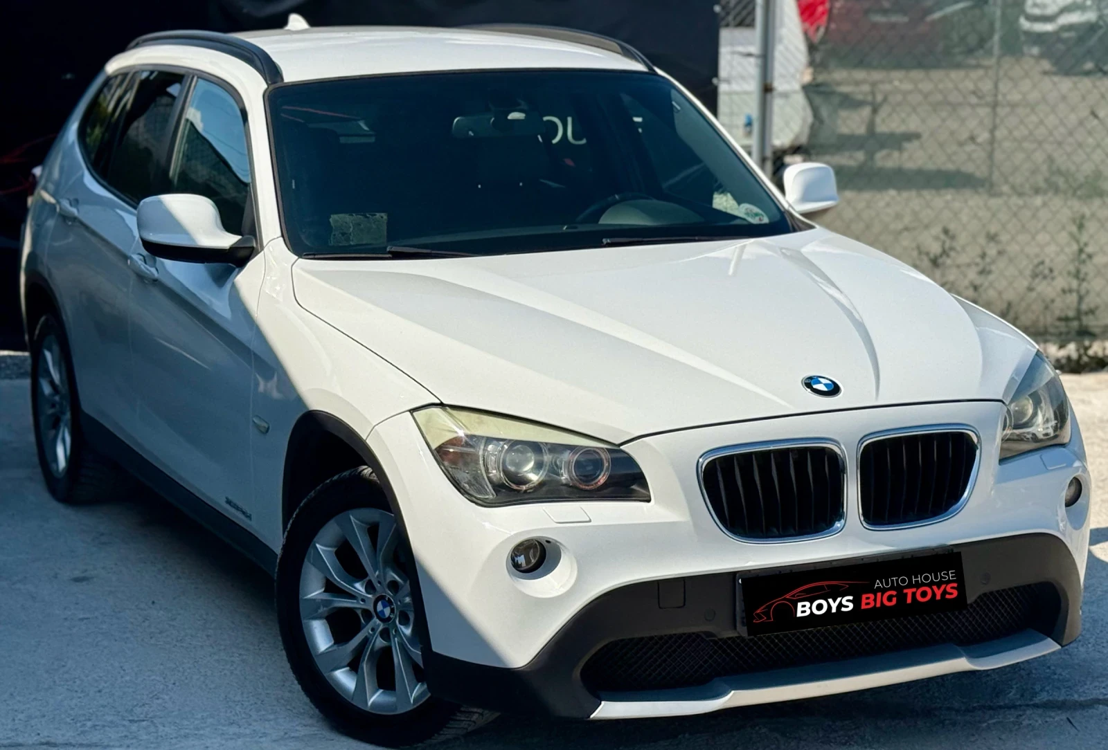 BMW X1 БялаПерла* 2.0D* Автоматик* NAVI* Автопилот* X-dri