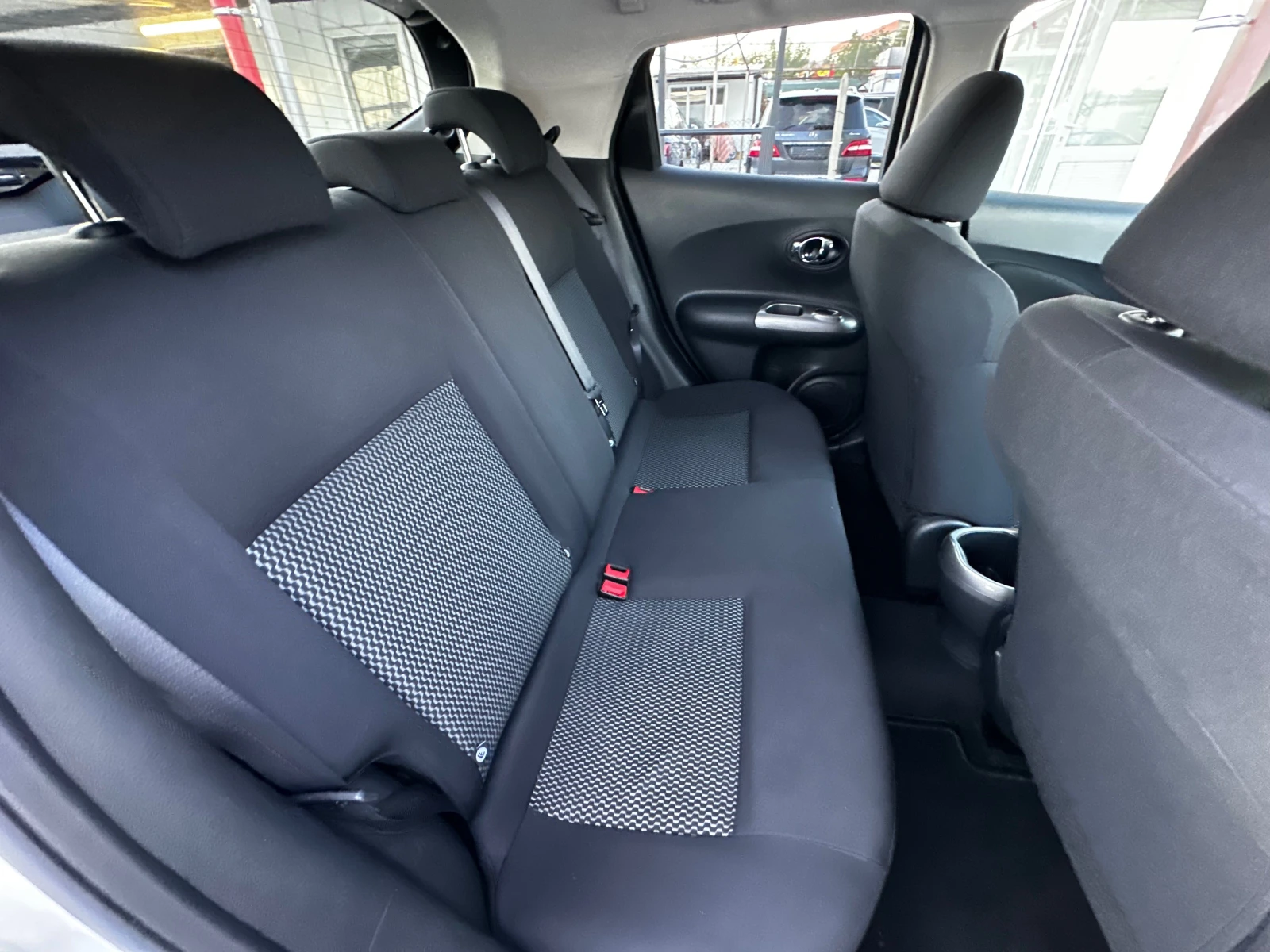 Nissan Juke 1.2i 115к.с Facelift, снимка 13 - Автомобили и джипове - 56136065