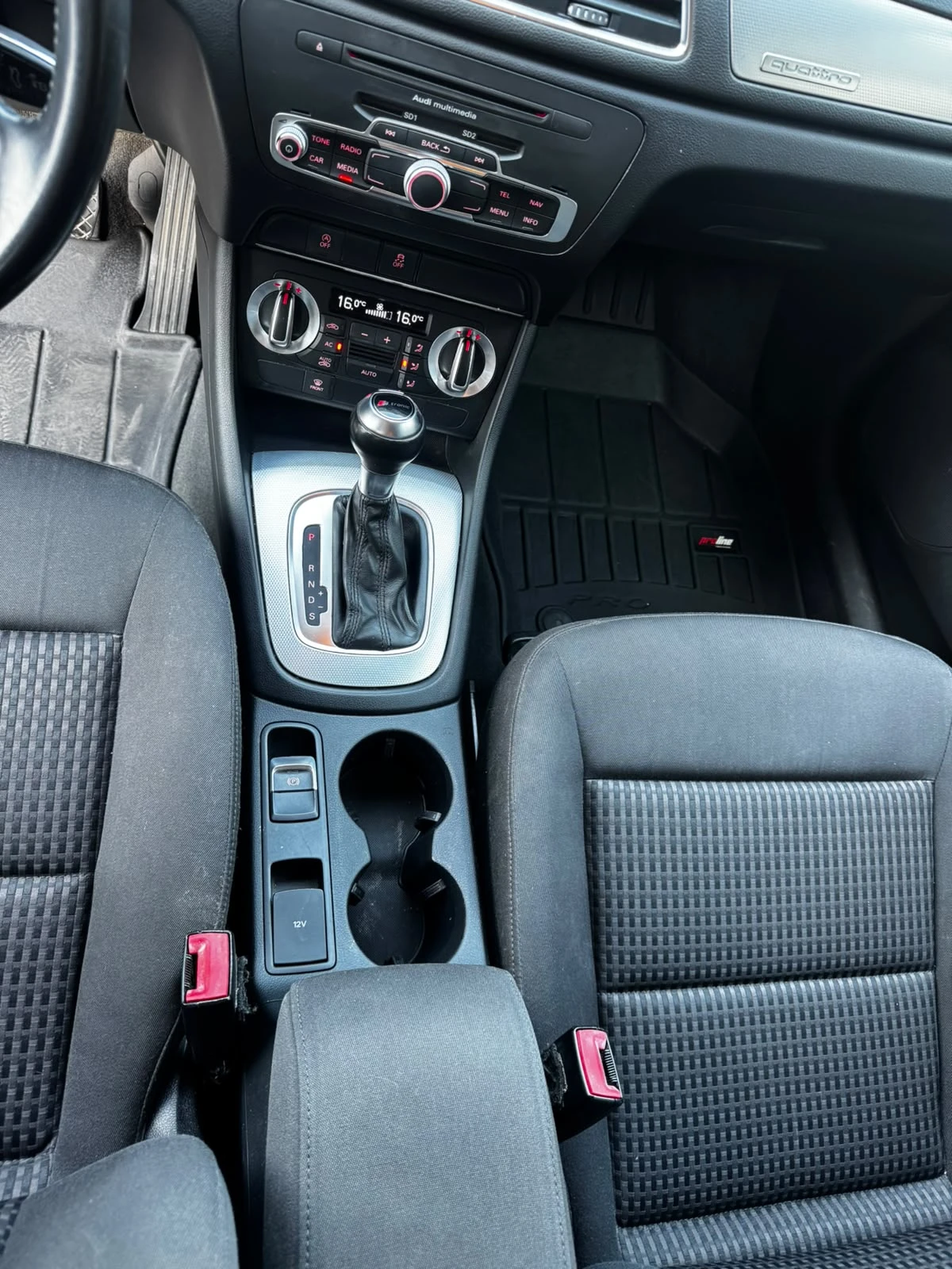 Audi Q3 177 PS QUATТRO, снимка 6 - Автомобили и джипове - 56424968
