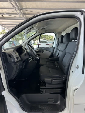 Nissan NV300 125ps* 6ск* КЛИМАТИК* ПАРКТРОНИК  | Auto.bg — изображение 9