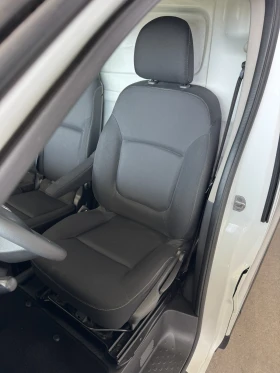 Nissan NV300 125ps* 6ск* КЛИМАТИК* ПАРКТРОНИК  | Auto.bg — изображение 11