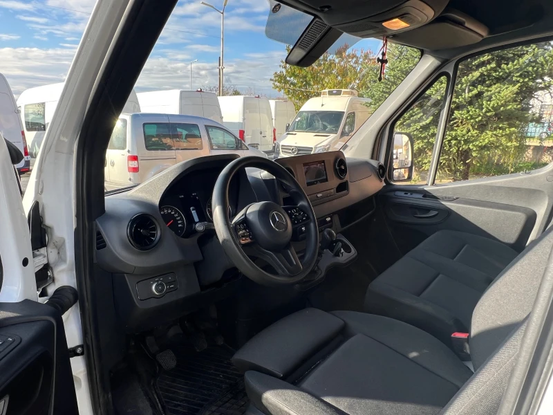 Mercedes-Benz Sprinter 315 НОВ !!! 77.000км , NAVI , MAXI , снимка 13 - Бусове и автобуси - 52372592