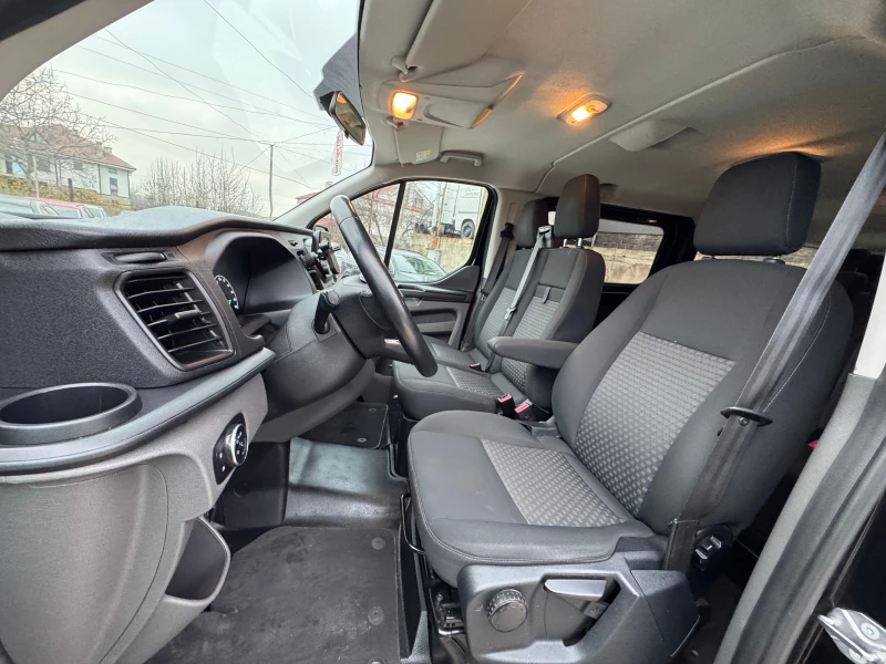 Ford Transit Custom АВТОМАТ-ОБСЛУЖЕН, снимка 11 - Бусове и автобуси - 52876325