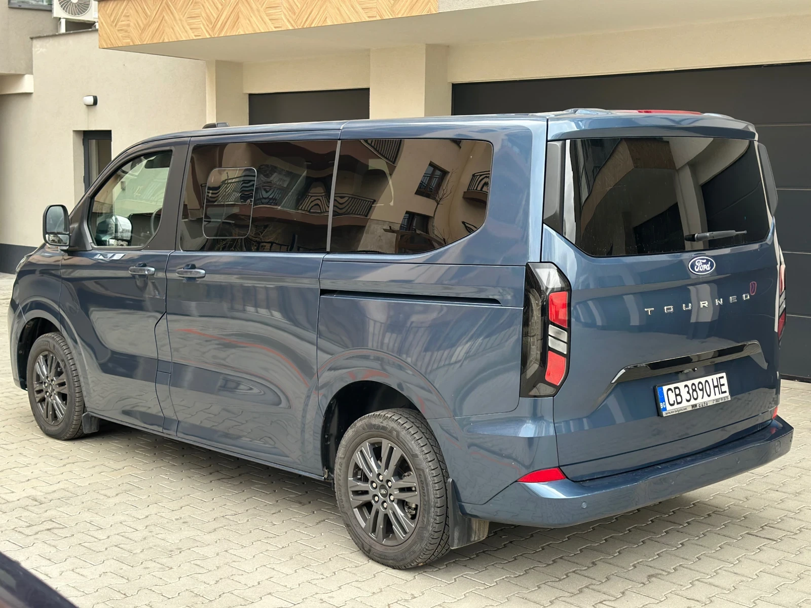 Ford Tourneo 2.0 Titanium TechnoPak+ LED, снимка 5 - Бусове и автобуси - 56733924