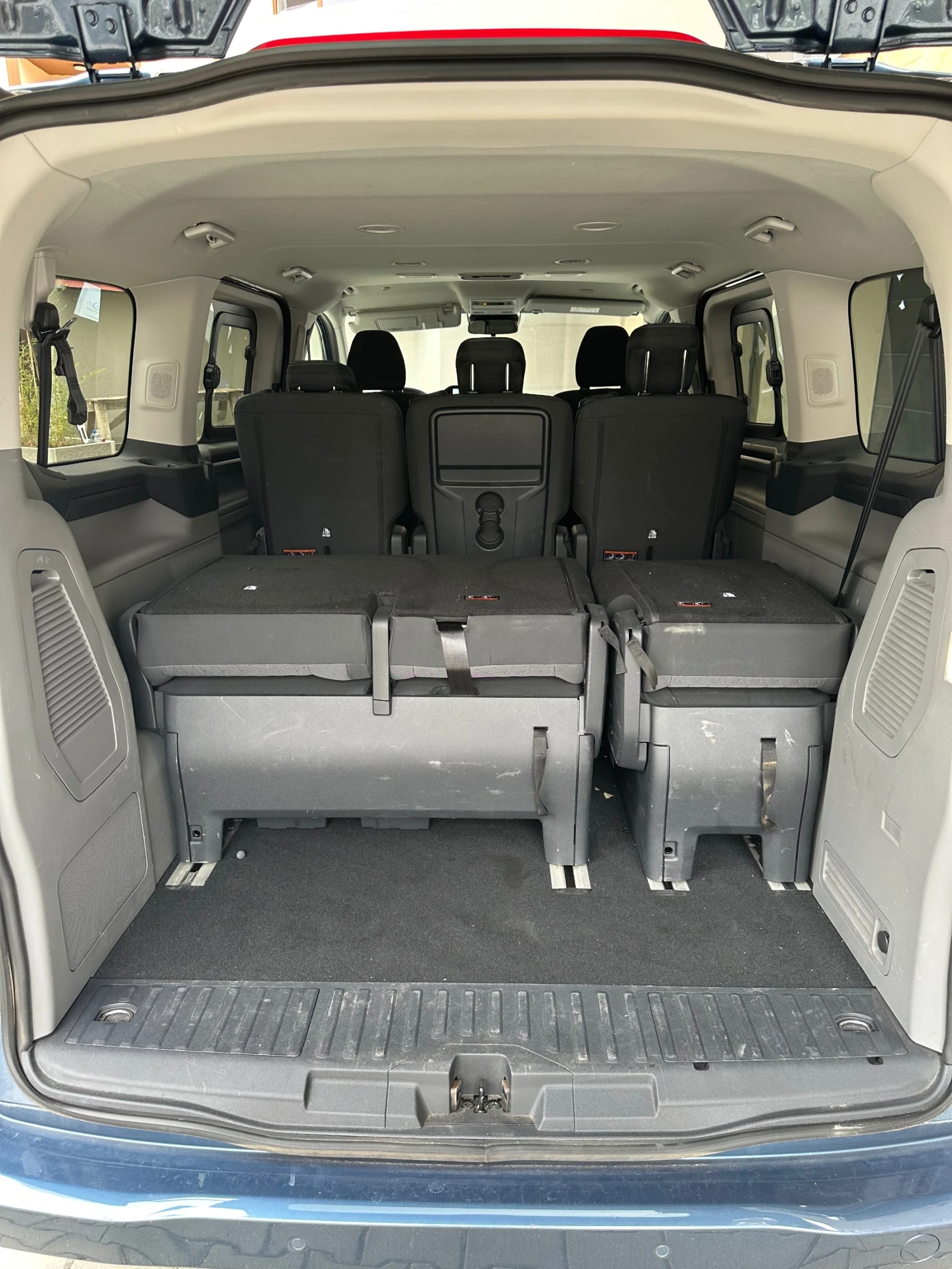 Ford Tourneo 2.0 Titanium TechnoPak+ LED, снимка 14 - Бусове и автобуси - 56733924