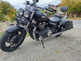  Triumph Thunderbird