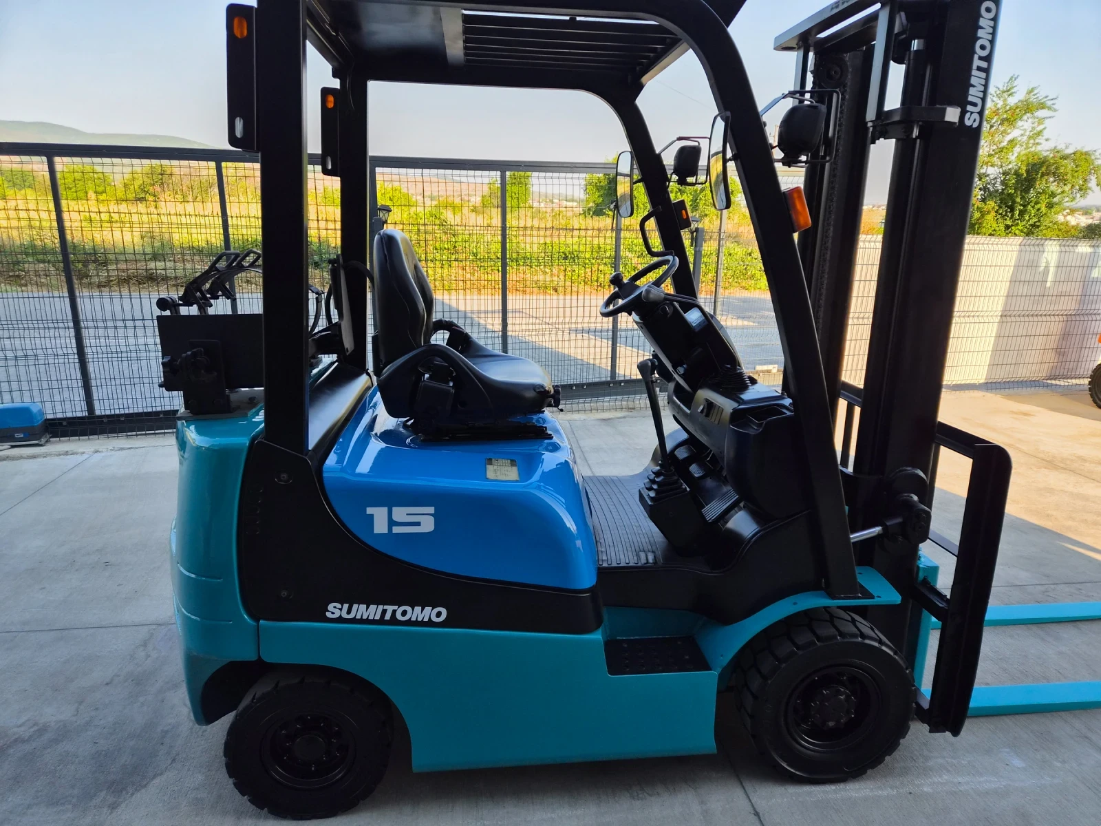 Мотокар Yale SUMITOMO / ГАЗ+ БЕНЗИН / КАТО НОВ !, снимка 6 - Индустриална техника - 54350816