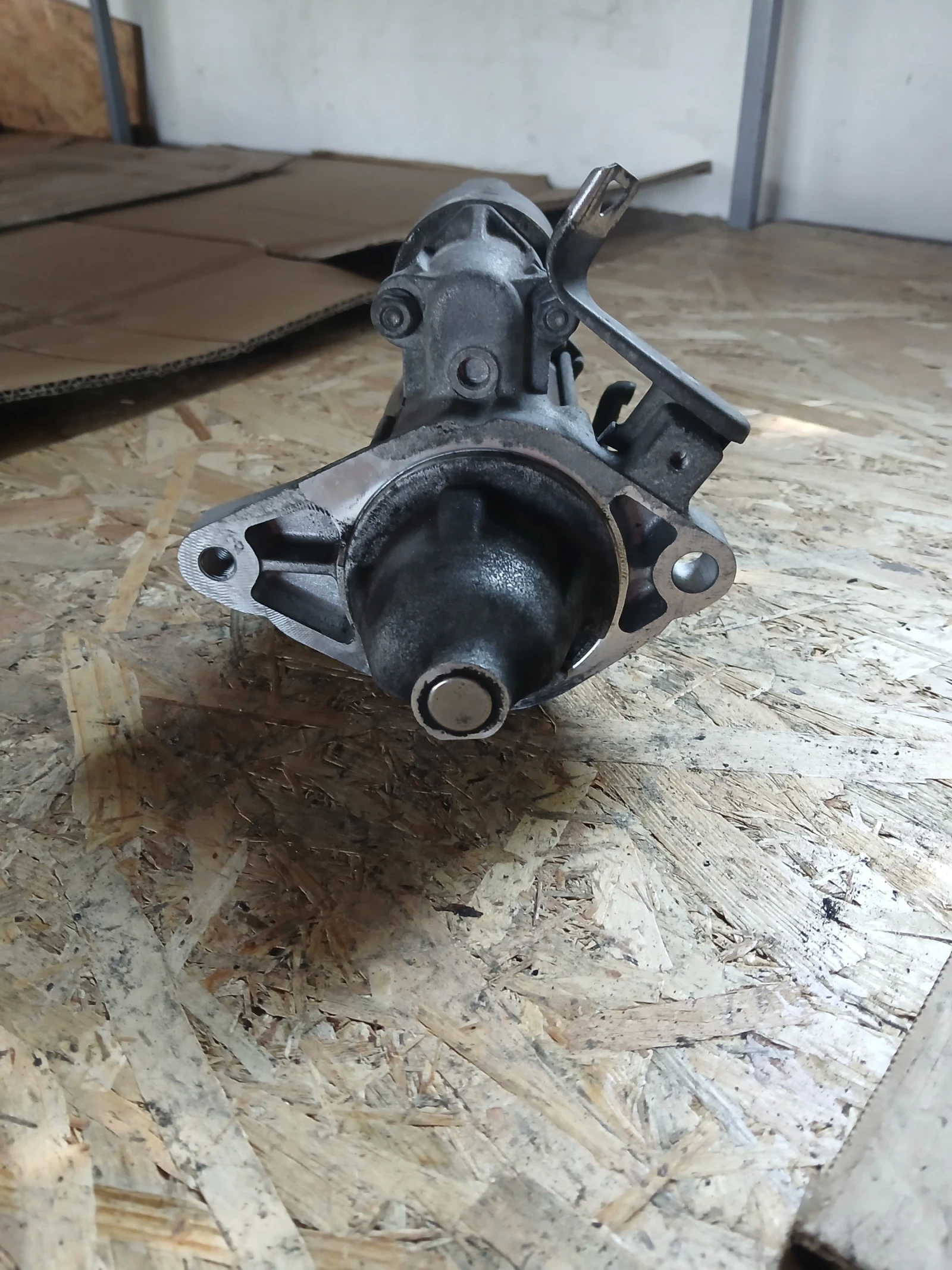 28100-0Q080 стартер Toyota Yaris 2015г. 428000-8630, снимка 3 - Части - 56067208