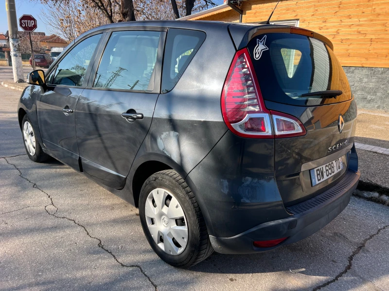 Renault Scenic 1.5 DCI NAVI CLIMA, снимка 8 - Автомобили и джипове - 48504544