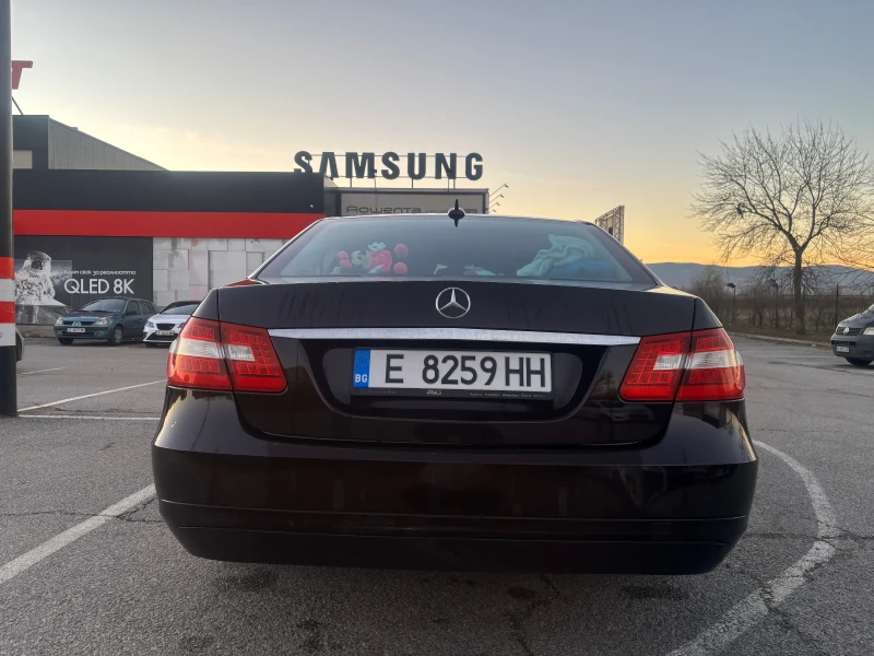 Mercedes-Benz E 250, снимка 6 - Автомобили и джипове - 48826107