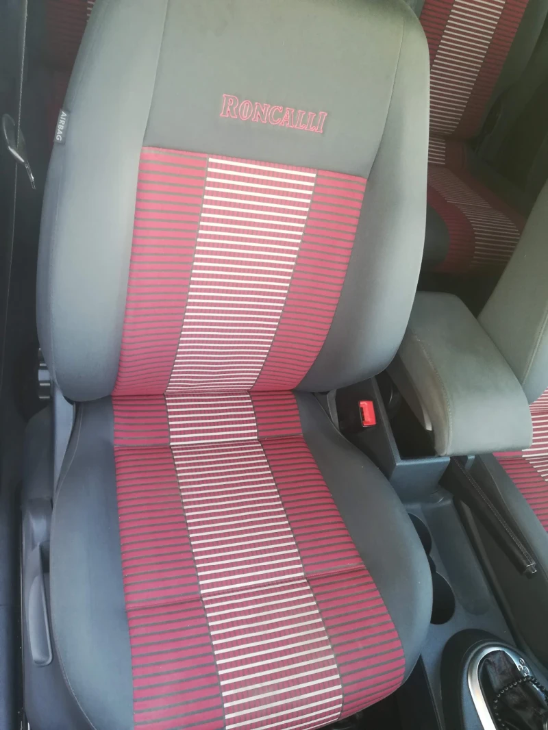 VW Caddy DSG, снимка 8 - Автомобили и джипове - 51831918