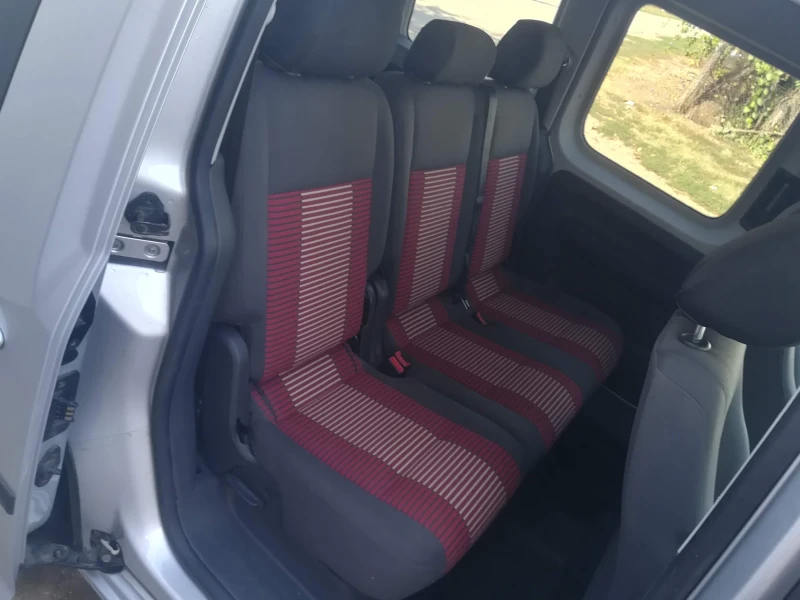 VW Caddy DSG, снимка 10 - Автомобили и джипове - 51831918