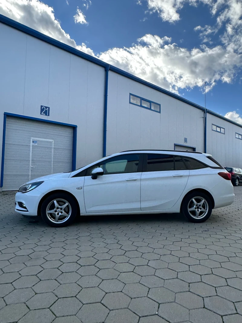 Opel Astra Astra 1.6 CDTI ЛИЗИНГ ДО 15МИН, снимка 4 - Автомобили и джипове - 52792725