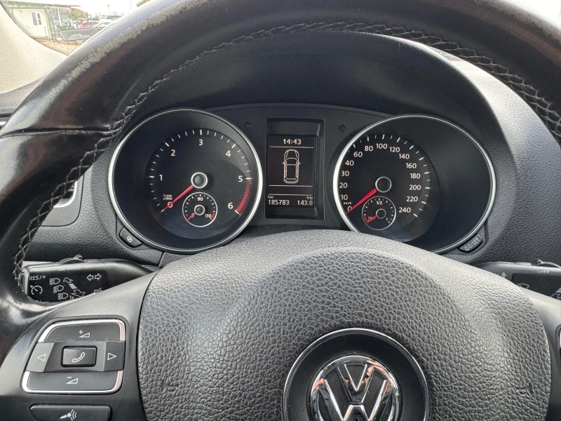 VW Golf 1.6 d 4 motion, снимка 10 - Автомобили и джипове - 52813177