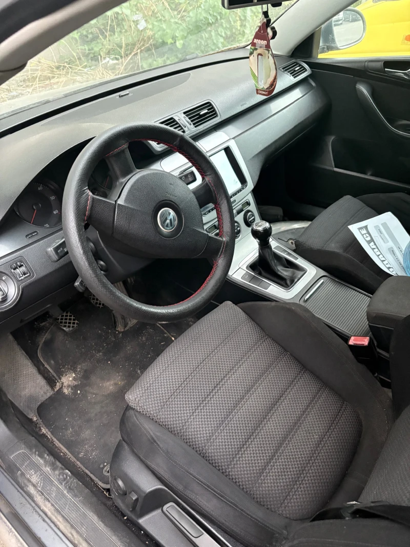 VW Passat, снимка 2 - Автомобили и джипове - 52990663