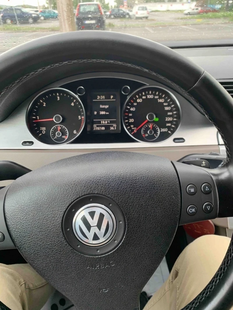 VW Passat, снимка 6 - Автомобили и джипове - 52996391