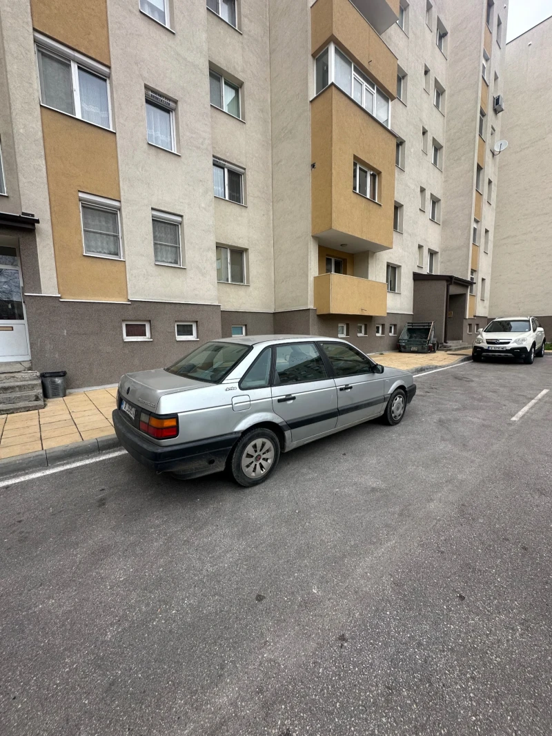 VW Passat, снимка 2 - Автомобили и джипове - 53091561