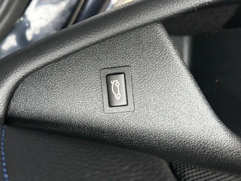 BMW 520 XDrive M Packet, снимка 5 - Автомобили и джипове - 53290611