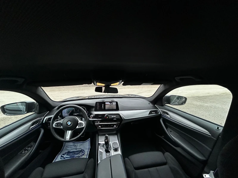 BMW 520 XDrive M Packet, снимка 4 - Автомобили и джипове - 53290611