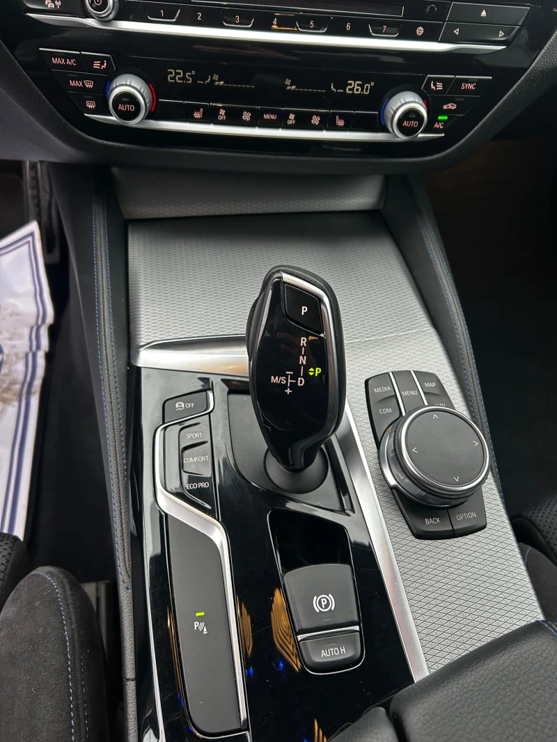 BMW 520 XDrive M Packet, снимка 6 - Автомобили и джипове - 53290611