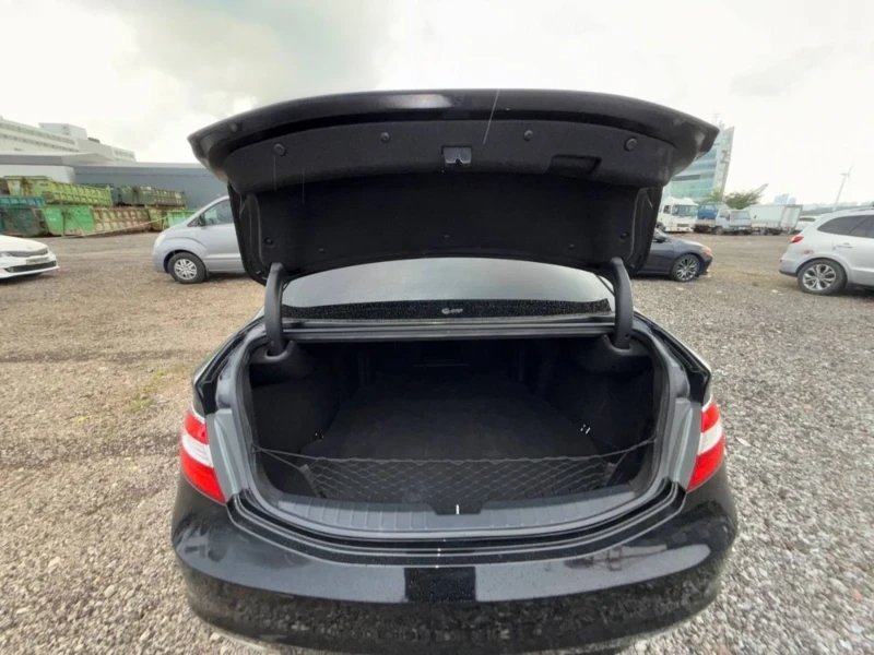 Hyundai Grandeur 2016г КОЖА АВТОМАТ , снимка 6 - Автомобили и джипове - 53597414