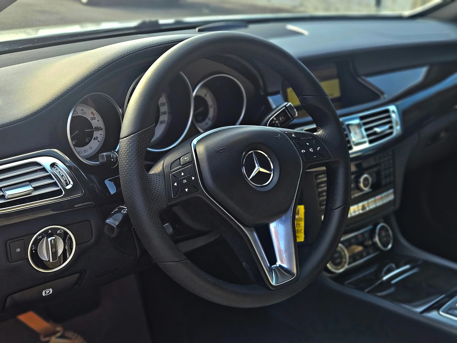 Mercedes-Benz CLS 350 AMG/DISTR/CAMERA/HARMAN/KARDON/ПОДГРЕВ/ОБДУХ/LIZIN - изображение 10