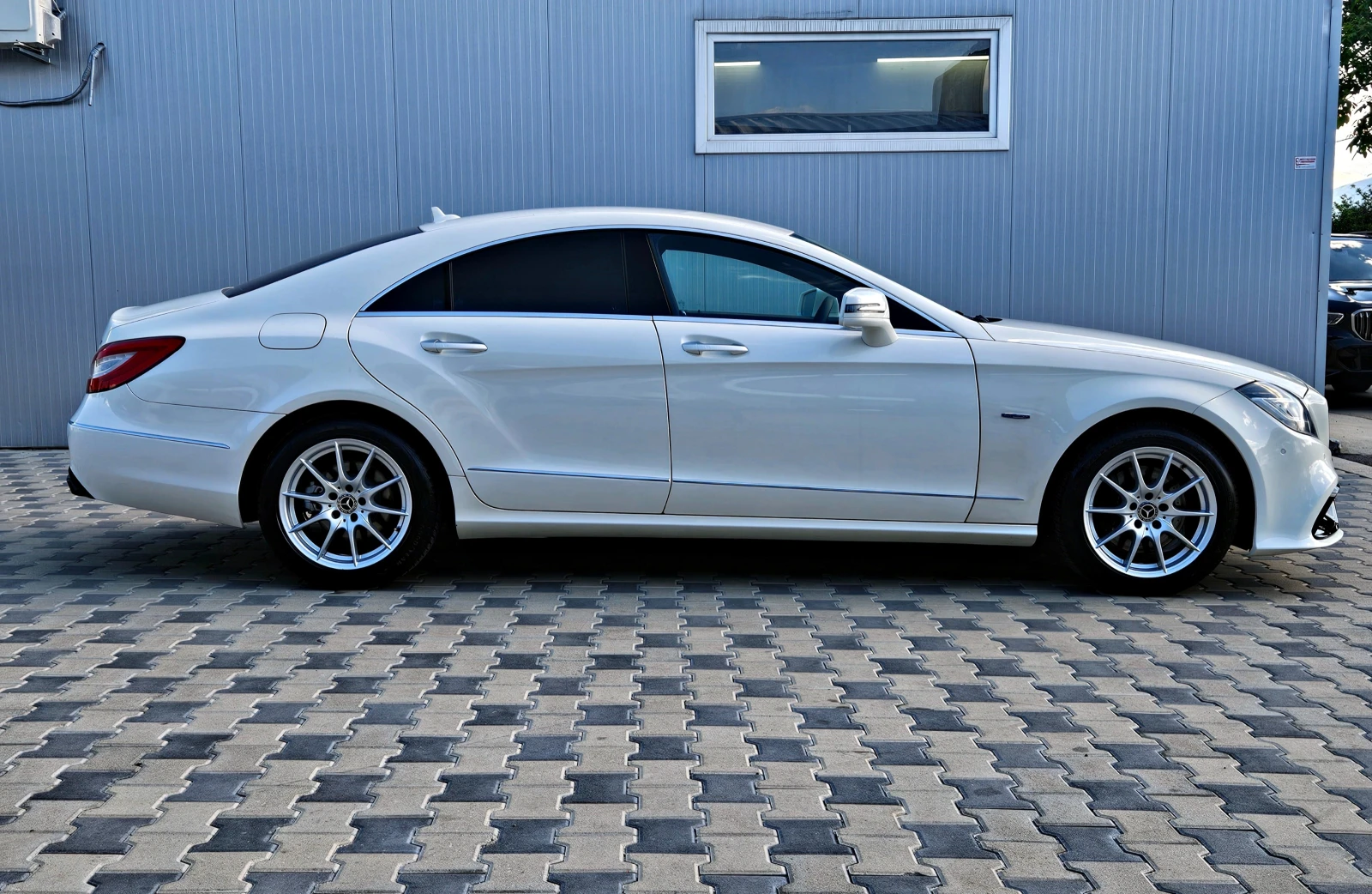 Mercedes-Benz CLS 350 AMG/DISTR/CAMERA/HARMAN/KARDON/ПОДГРЕВ/ОБДУХ/LIZIN - изображение 4