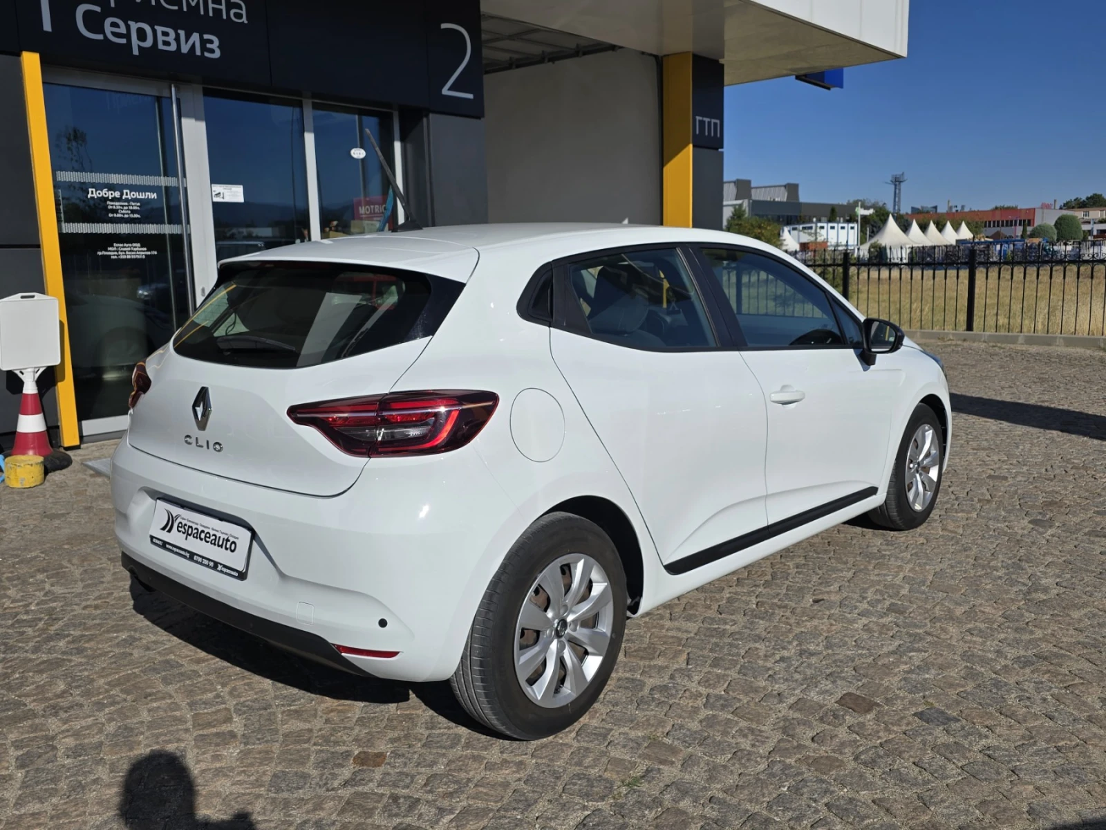 Renault Clio Tce 100 BVM5 S&S - изображение 4