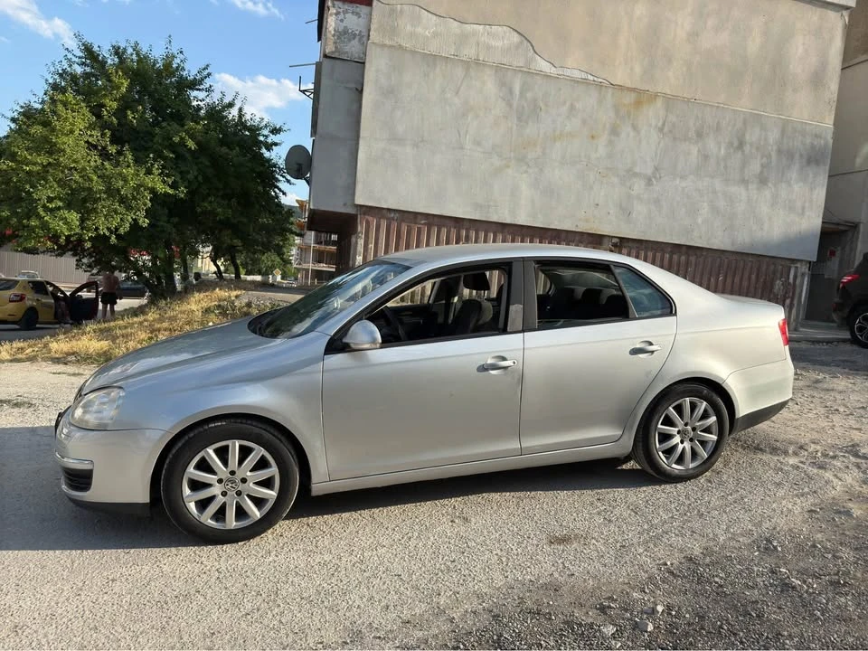 VW Jetta 1.9 ТДИ - изображение 4