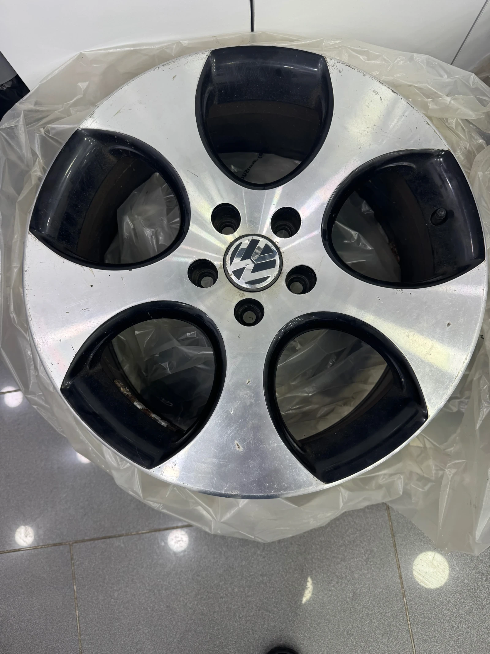 VW Golf 1, 9 TDI - изображение 2