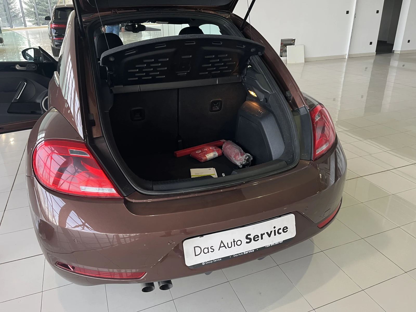 VW Beetle 2.0 TDI | Панорама | R-Line | Fender Audio | Xenon - изображение 4