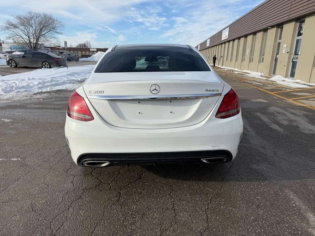 Mercedes-Benz C 300 * 4MATIC Navigation/Pano Sunroof/Rear Camera/L * , снимка 4 - Автомобили и джипове - 54112703