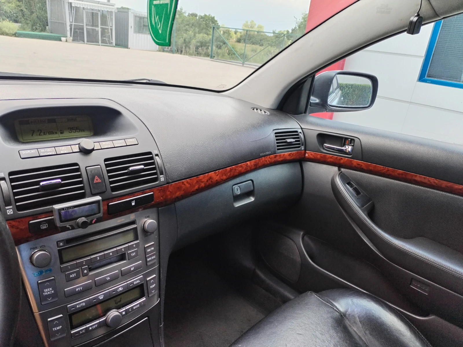 Toyota Avensis D4D, снимка 11 - Автомобили и джипове - 54826005