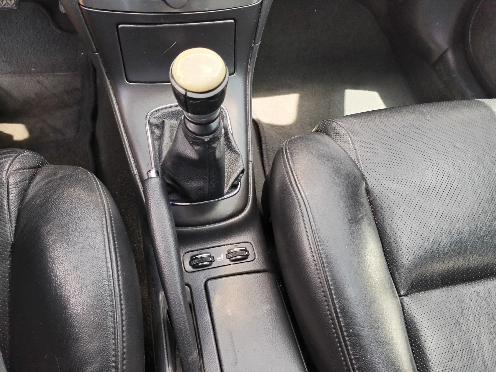 Toyota Avensis D4D, снимка 13 - Автомобили и джипове - 54826005