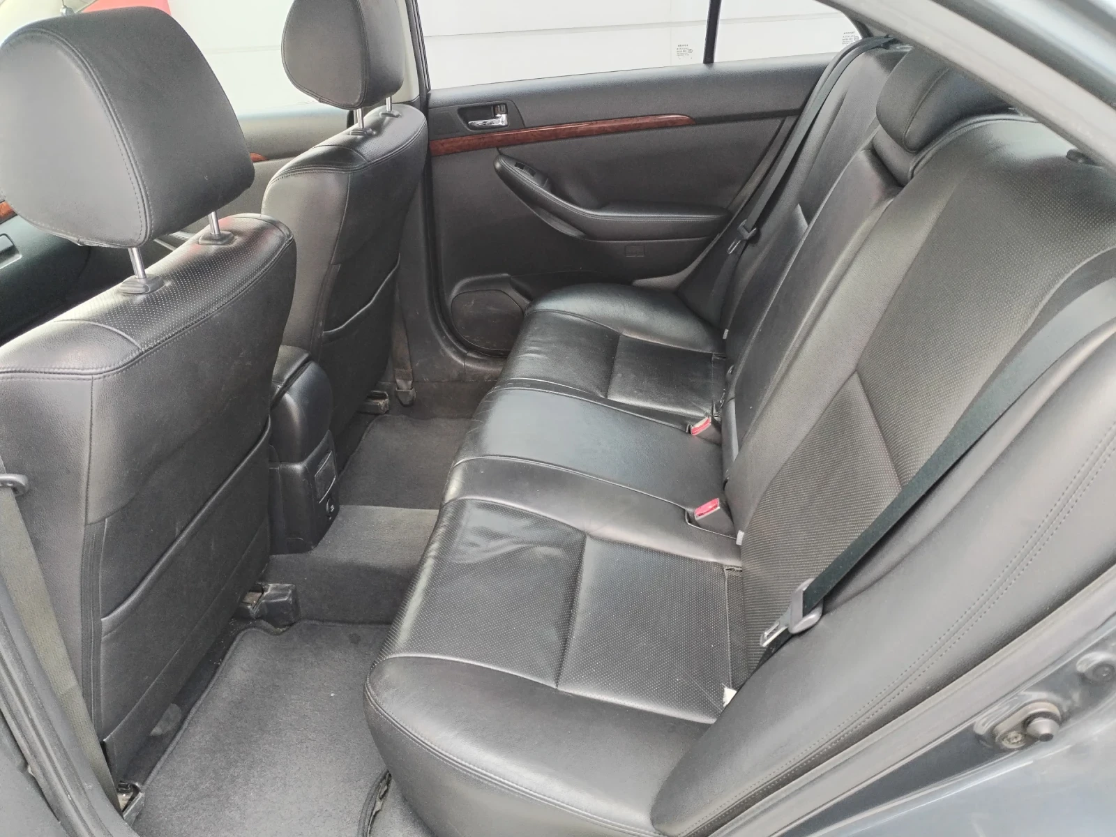 Toyota Avensis D4D, снимка 7 - Автомобили и джипове - 54826005