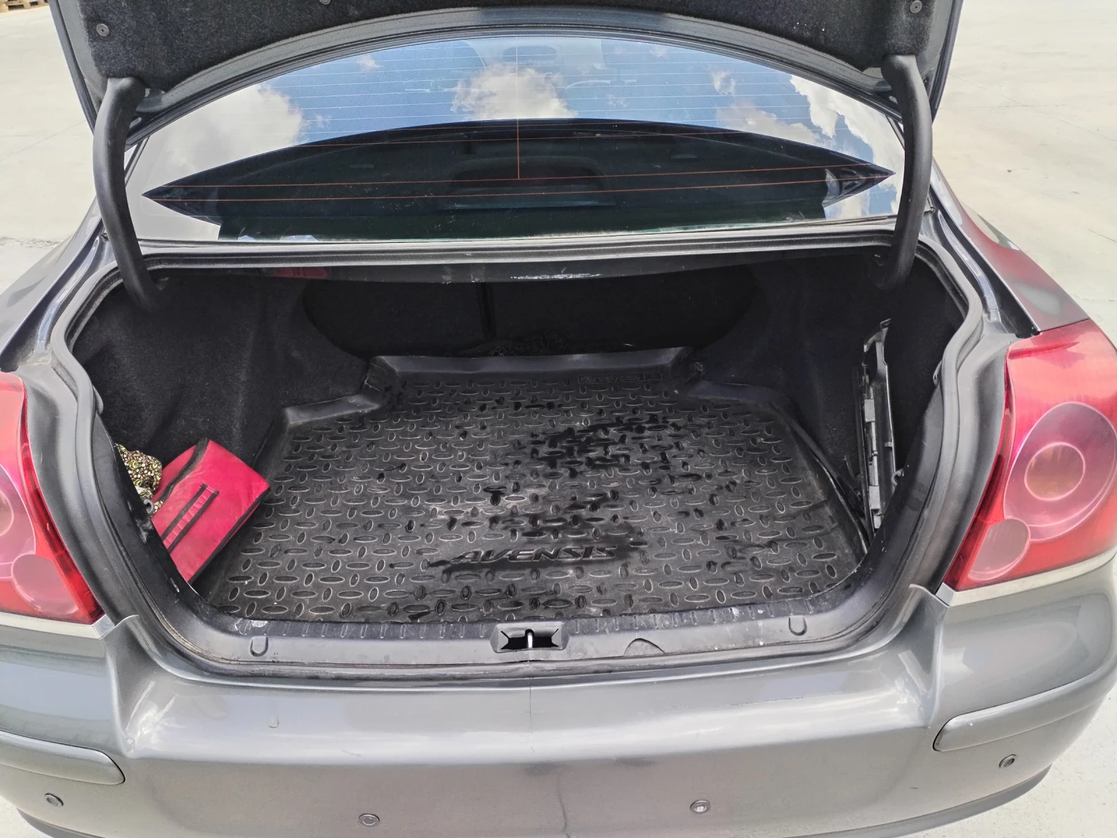 Toyota Avensis D4D, снимка 12 - Автомобили и джипове - 54826005