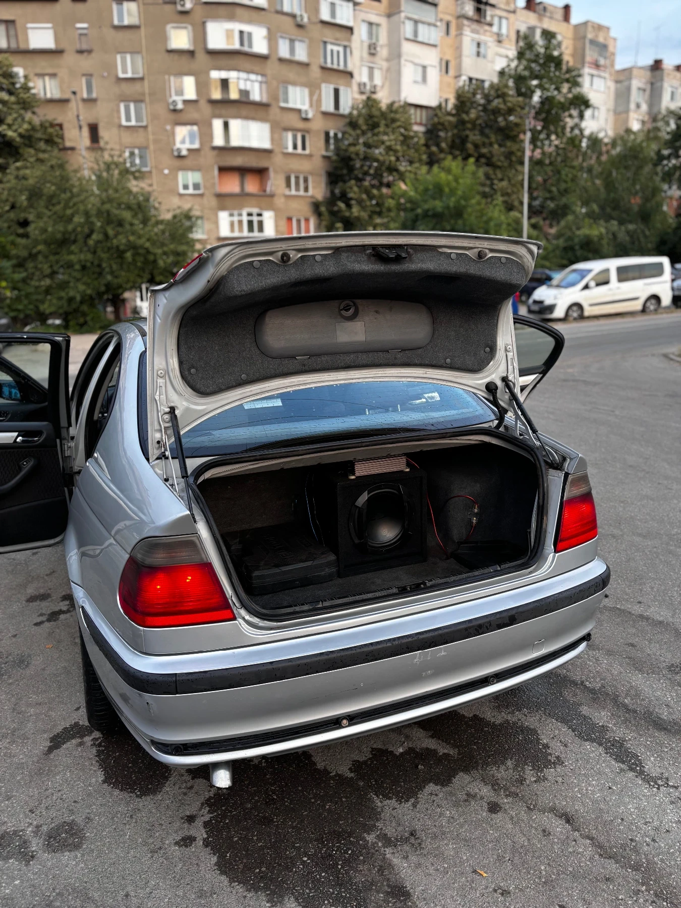 BMW 320, снимка 10 - Автомобили и джипове - 55011811