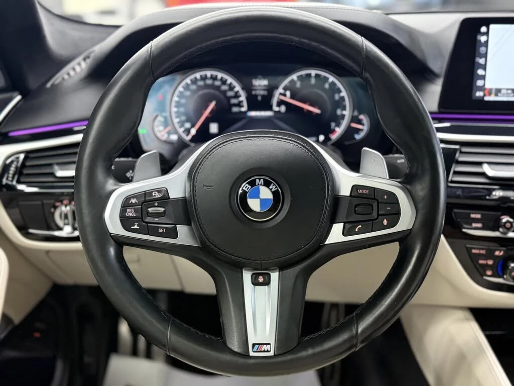 BMW 550 XDRIVE/МАСАЖИ/ПОДГРЕВ/ОБДУХВАНЕ/360 КАМЕРИ/ПАНОРАМ, снимка 10 - Автомобили и джипове - 55129611