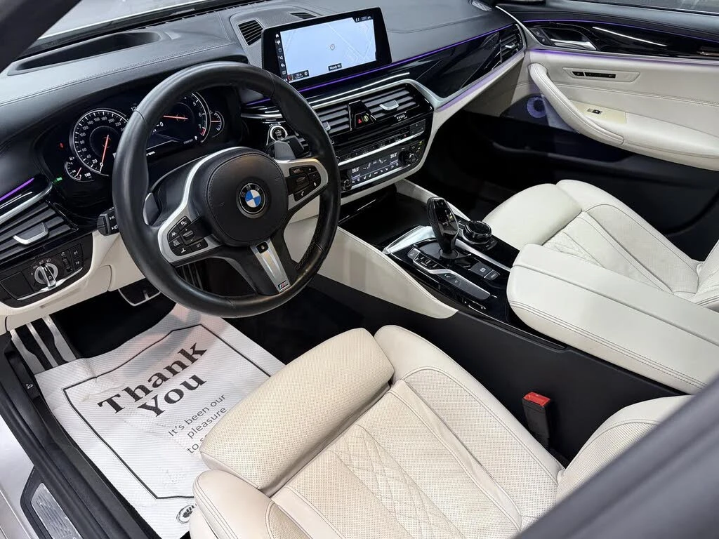 BMW 550 XDRIVE/МАСАЖИ/ПОДГРЕВ/ОБДУХВАНЕ/360 КАМЕРИ/ПАНОРАМ, снимка 7 - Автомобили и джипове - 55129611