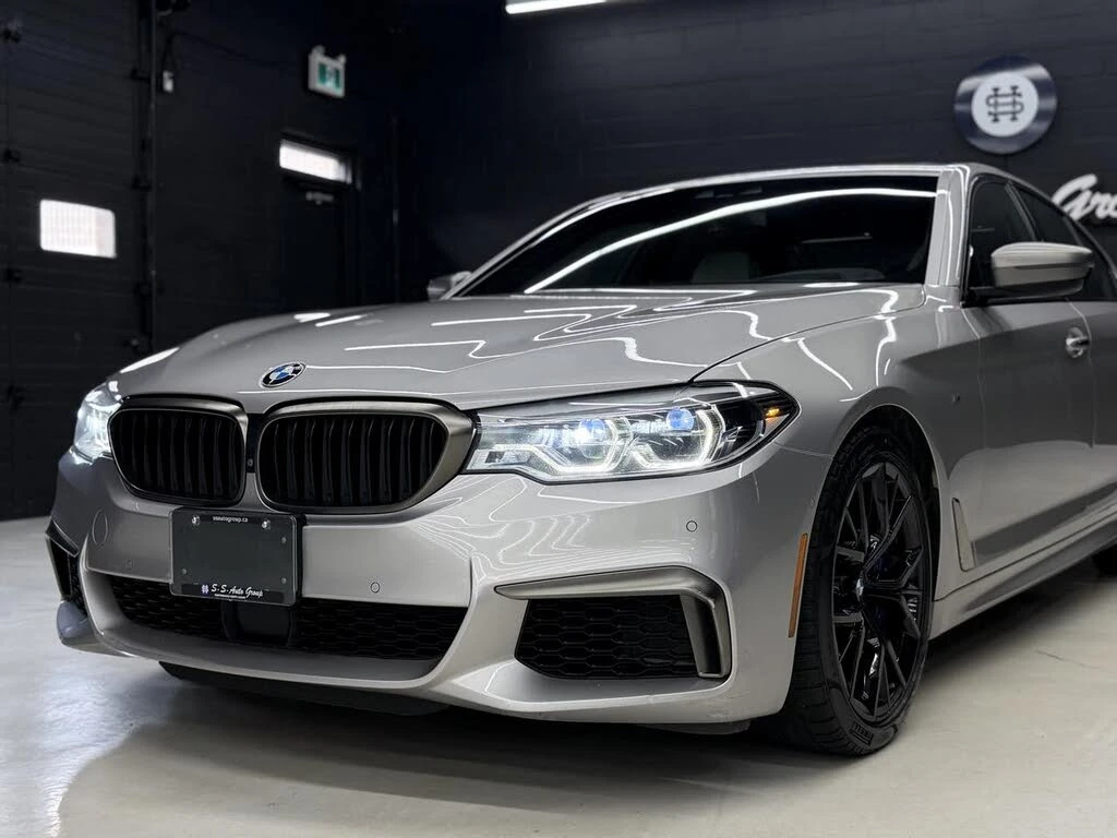 BMW 550 XDRIVE/МАСАЖИ/ПОДГРЕВ/ОБДУХВАНЕ/360 КАМЕРИ/ПАНОРАМ, снимка 3 - Автомобили и джипове - 55129611