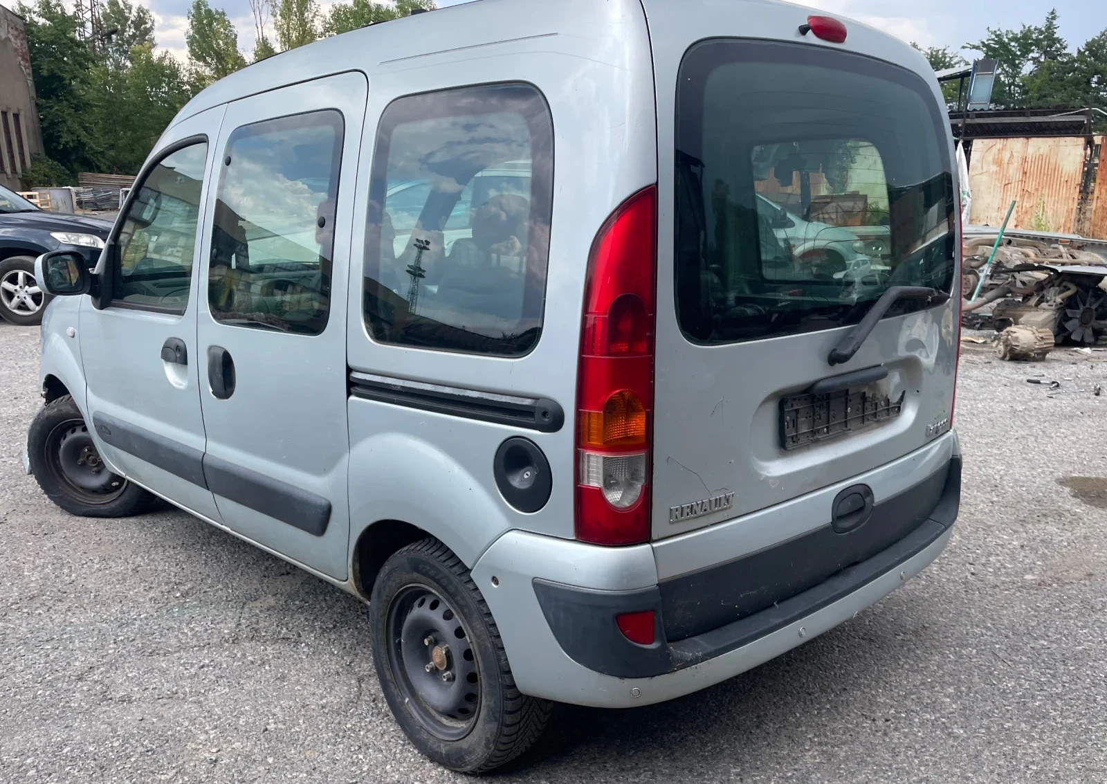 Renault Kangoo 1.6 i, снимка 5 - Автомобили и джипове - 55657969